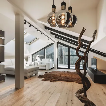 Sunshine Superior Hotel